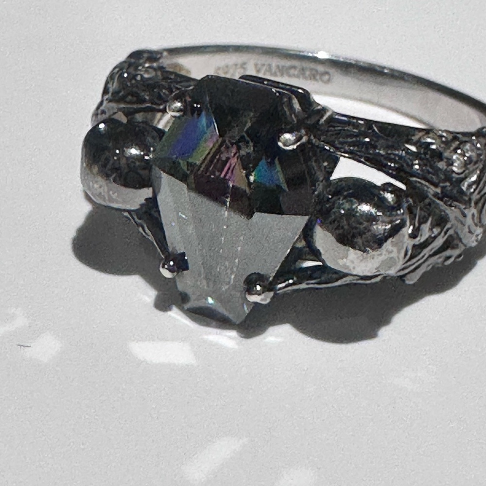 Vancaro Coffin Ring with Multicolor Stone